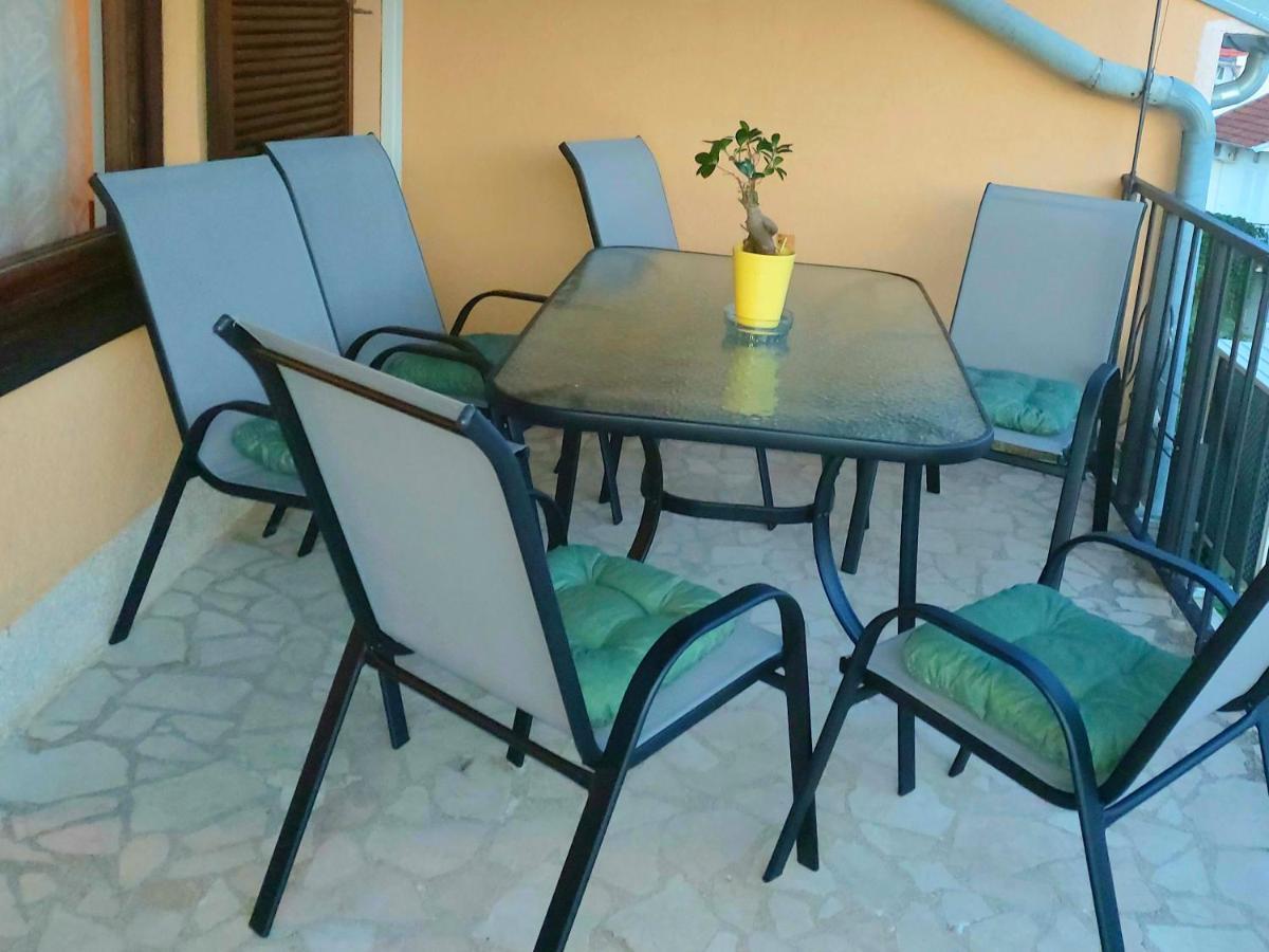 Apartman Arija-Pino Vodice Extérieur photo